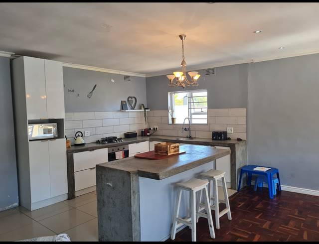 3 BEDROOM FREESTANDING SOLD IN THORNTON